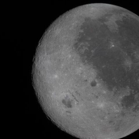 LIVE | Το Artemis II σπάει το ρεκόρ του Apollo 13 και ταξιδεύει τον άνθρωπο πιο μακριά από ποτέ