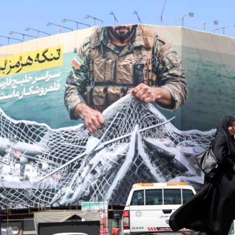 Το Ιράν απειλεί με «καταστροφικά» αντίποινα αν ο Τραμπ κάνει πράξη τις απειλές του	