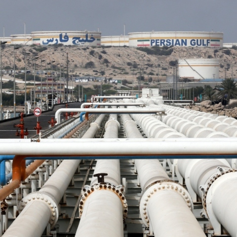 Ιράν: Η νήσος Χαργκ αποτέλεσε στόχο πληγμάτων λίγο πριν λήξει το τελεσίγραφο Τραμπ