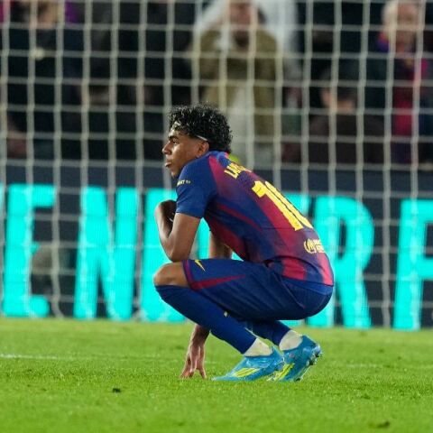 Μπαρτσελόνα: Εξετάζει καταγγελία στην UEFA για την διαιτησία Κόβατς