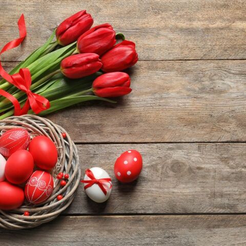 Λουλούδια και πασχαλινά αυγά