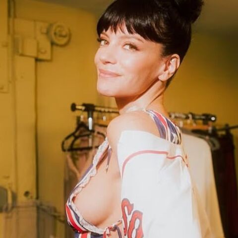 Λίλι Άλεν: Αποκαλυπτικές εμφανίσεις στα παρασκήνια της περιοδείας της στις ΗΠΑ