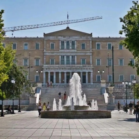 Οι προβλέψεις ΔΝΤ για Ελλάδα: Μικρότερη ανάπτυξη, μεγαλύτερος πληθωρισμός, μείωση ανεργίας