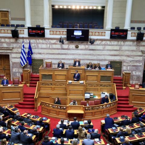 Ο Κυριάκος Μητσοτάκης στο βήμα της Ολομέλειας της Βουλής