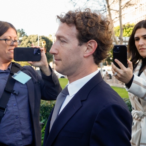 Μαζικές περικοπές στη Meta - Πρώτο «κύμα» απολύσεων 8.000 εργαζομένων έως τον Μάιο