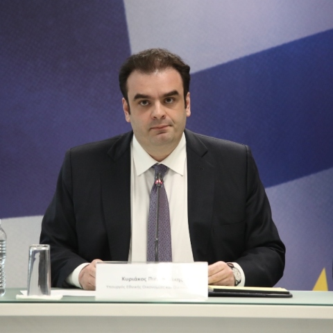 Πιερρακάκης: Το πλεόνασμα θα είναι πάνω από τον στόχο. Ο επιπλέον δημοσιονομικός χώρος επιστρέφει στους πολίτες