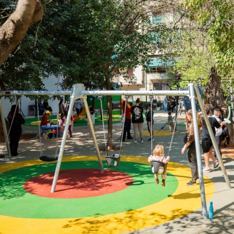 Δήμος Αθηναίων: Οκτώ νέες παιδικές χαρές παραδίδονται τον Απρίλιο και τον Μάιο