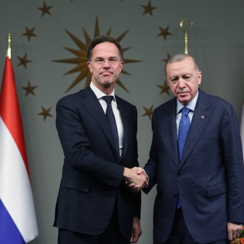 Μαρκ Ρούτε: Το ΝΑΤΟ θα κάνει ό,τι χρειαστεί για να υπερασπιστεί την Τουρκία