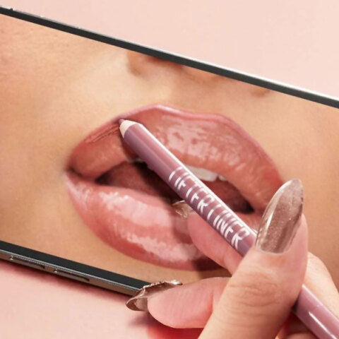 Maybelline New York | Όγκος, λάμψη και διάρκεια στα χείλη