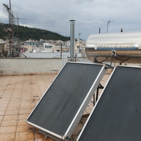 ΥΠΕΝ: Επιπλέον 37.000 νοικοκυριά στο «Αλλάζω Σύστημα Θέρμανσης και Θερμοσίφωνα»