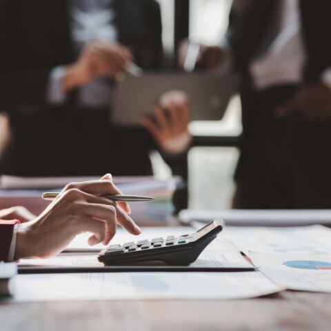 Λογιστές με κομπιουτεράκι