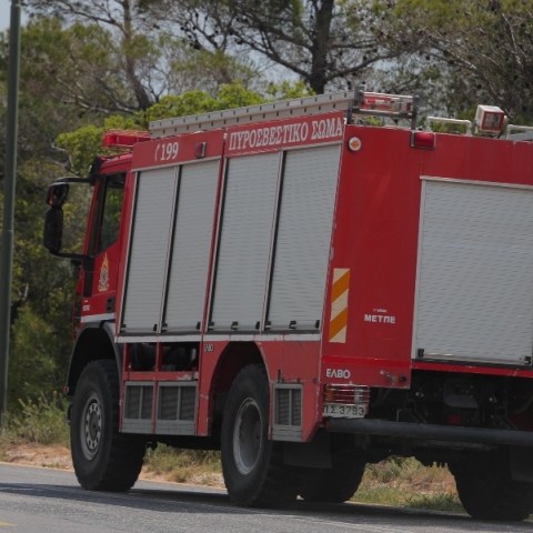 Σε ύφεση η φωτιά στην Πάρνηθα - Δεν υπάρχει κίνδυνος εξάπλωσης