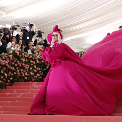 Πώς πάνε τουαλέτα οι σταρ στο Met Gala; Η απάντηση δεν είναι απλή