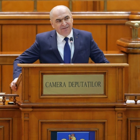 Ρουμανία: Κατέρρευσε η φιλοευρωπαϊκή κυβέρνηση του Ίλιε Μπολοζάν