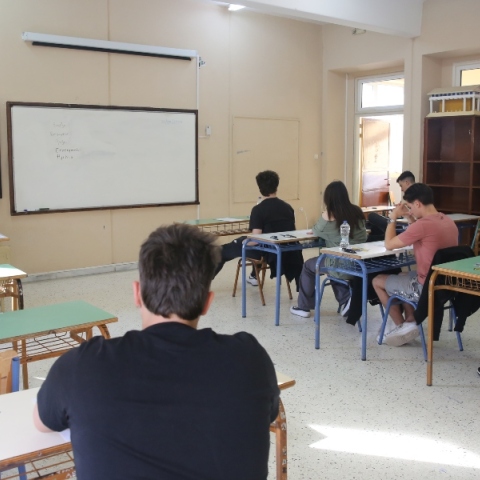 Συμβουλές για τη διαχείριση του άγχους των Πανελλαδικών Εξετάσεων από τους φυσικοθεραπευτές