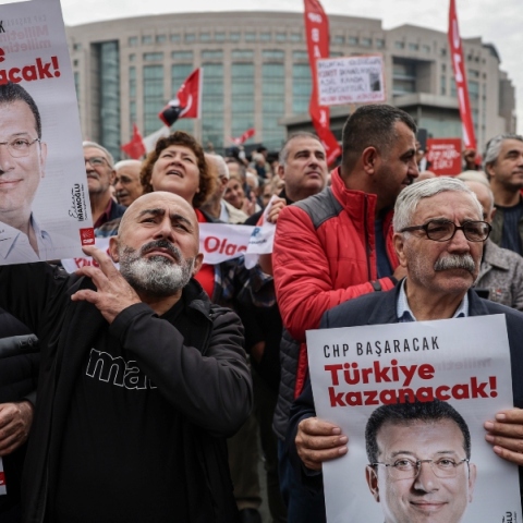 Ιμάμογλου: Σκουπίδια το κατηγορητήριο - Πολιτική δίωξη χωρίς αποδείξεις