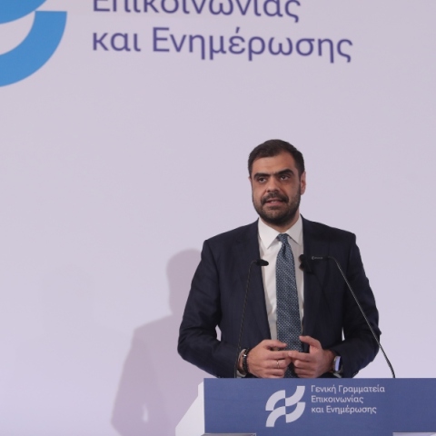 Π. Μαρινάκης: Νέα λεωφορεία, 150 ευρώ στις οικογένειες και βαρέα στους υγειονομικούς	