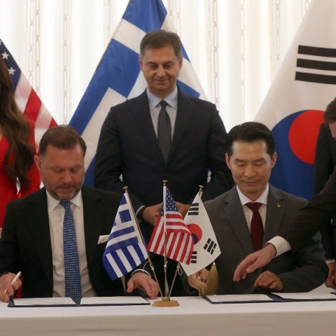 Επενδύσεις 1,35 δισ. ευρώ και 10.000 θέσεις εργασίας στο νέο ναυπηγικό κόμβο της Ελευσίνας