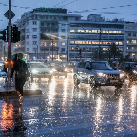 Καιρός αύριο: Βροχές στο μεγαλύτερο μέρος της χώρας με μικρή πτώση της θερμοκρασίας