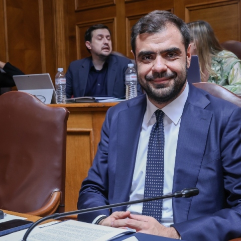 Μαρινάκης: Λύνουμε μια εκκρεμότητα δεκαετιών με την οριστική αδειοδότηση των περιφερειακών καναλιών	