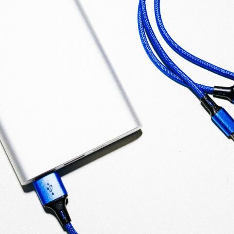 Power banks: Γιατί θεωρούνται πλέον από τα πιο επικίνδυνα αντικείμενα σε πτήσεις