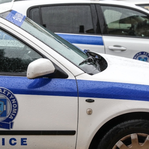 Αιγάλεω: Μεθυσμένος οδηγός φορτηγού «καρφώθηκε» σε έξι σταθμευμένα ΙΧ