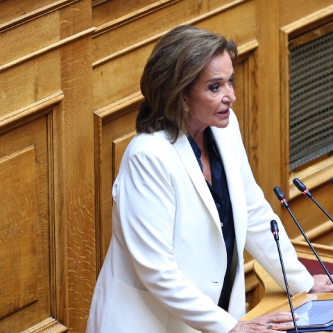 Μπακογιάννη: Η διαδικασία της αναθεώρησης του Συντάγματος δεν έχει ανάγκη την επαναστατική γυμναστική