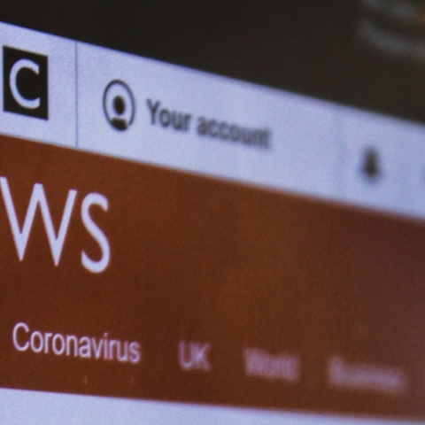 Βρετανία: Περικοπές στο BBC με απολύσεις 550 εργαζομένων 