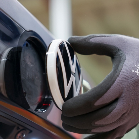 Γερμανία: Ο όμιλος Volkswagen καταργεί 50.000 θέσεις εργασίας ως το 2030	