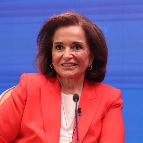 Ντ. Μπακογιάννη: Ούτε ένα κόμμα δεν πρέπει να εξυπηρετεί το αφήγημα των εχθρών της δημοκρατίας
