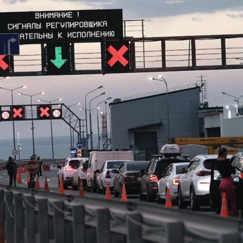 Σε κατάσταση έκτακτης ανάγκης η  Κριμαία - Το Κίεβο έπληξε ξανά εργοστάσιο χημικών στη Ρωσία