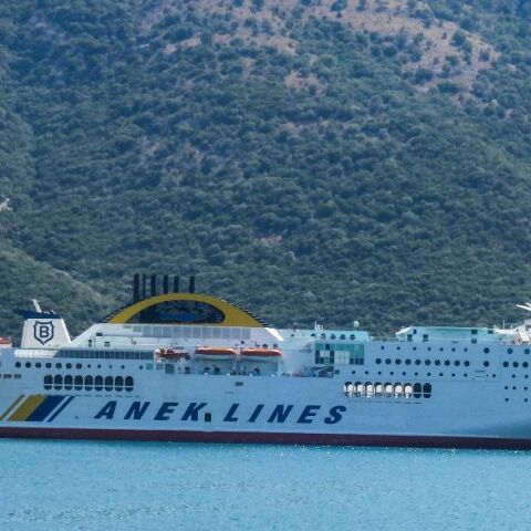 Προσάραξη του πλοίου «Κίσσαμος» με 1.246 επιβάτες κοντά στη Μήλο μετά από μπλακ άουτ