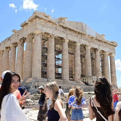 ΕΤΕ: Άντεξε ο ελληνικός τουρισμός, παρά την κρίση στη Μέση Ανατολή	