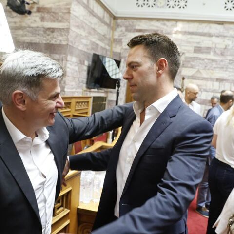 Πυρά Κασσελάκη σε Φαραντούρη: Η απόσπαση της συζύγου του πραγματοποιήθηκε ή όχι με... «άμεση ανάθεση»;