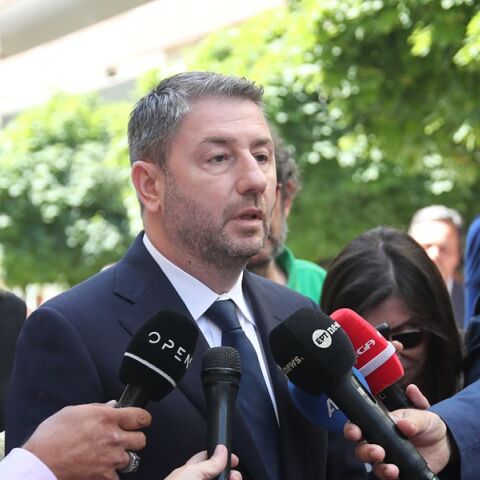 Ανδρουλάκης στην κηδεία της Βάγιας Νέστορα: «Καμία ανοχή στη βία, την τρομοκρατία και τον διχασμό»