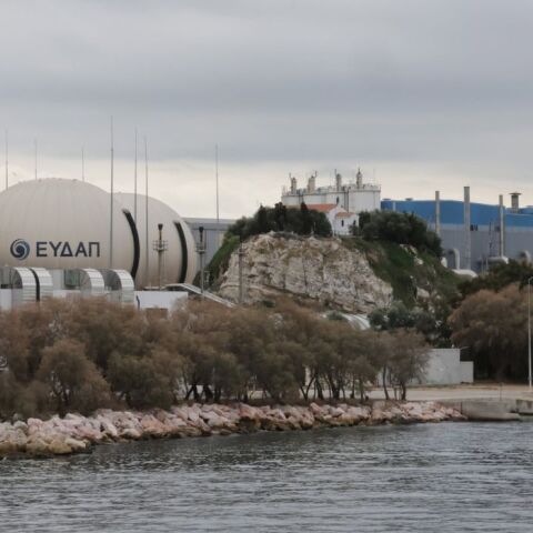 Σχέδιο 1 δισεκατομμυρίου στην Ανατολική Αττική — Πώς το «στοίχημα» της ΕΥΔΑΠ σβήνει τους βόθρους και τα πρόστιμα της Ε.Ε.