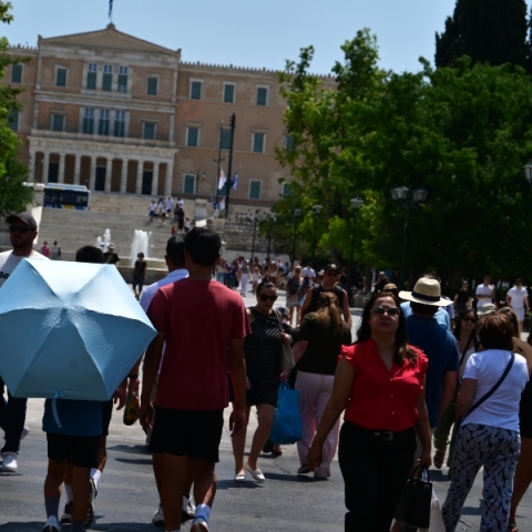 Καλλιάνος: Επικίνδυνο «κοκτέιλ» ζέστης και ενισχυμένων ανέμων την Τετάρτη - «Καμπανάκι» για 5 περιοχές