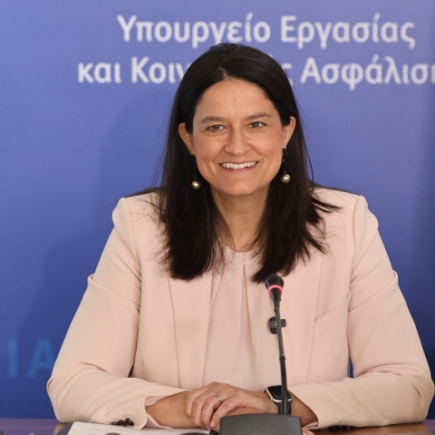 Ν. Κεραμέως: Διευρύνεται το πλέγμα προστασίας της μητρότητας	
