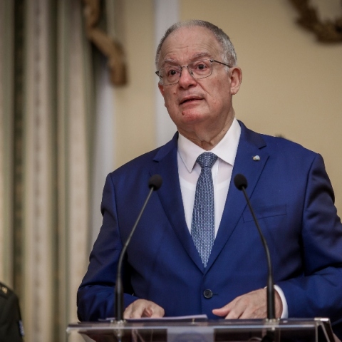 Συλλυπητήρια Τασούλα για την απώλεια του πληρώματος του ελικοπτέρου στην Ψάθα Αττικής