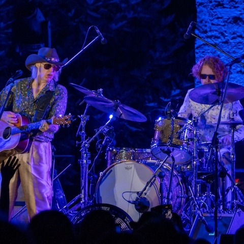 Οι Waterboys στον Λόφο της Σάνης: Επικοί, λυρικοί, αμετανόητα ροκ εν ρολ