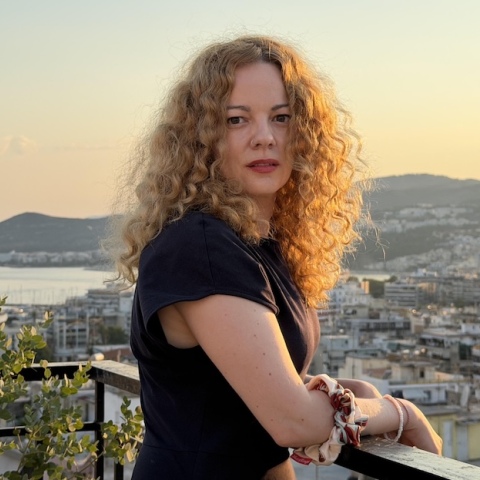 Εύα Οικονόμου-Βαμβακά: Το «ζόρικο» έργο της στο ΔΗΠΕΘΕ Καβάλας και το Φεστιβάλ Φιλίππων