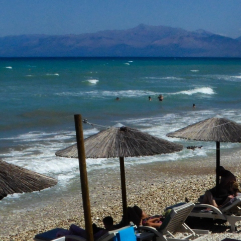 Καιρός: Έως 5 μποφόρ οι άνεμοι στην Αττική, έως 38 βαθμούς η θερμοκρασία στη χώρα