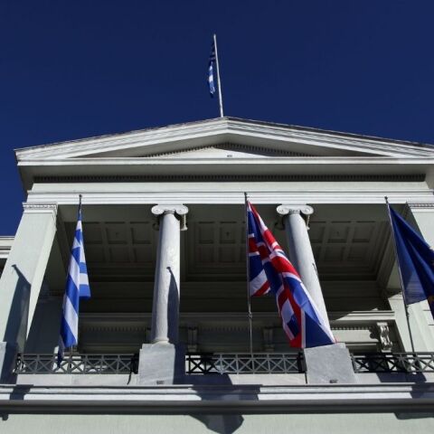 Αθήνα σε Άγκυρα για Αιγαίο: «Οι αβάσιμοι ισχυρισμοί δεν αποκτούν νομικό έρεισμα με την επανάληψη»