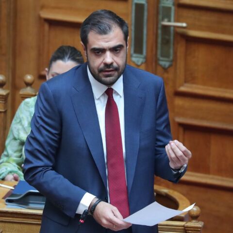 Μαρινάκης κατά Τσίπρα: «Προσέθεσε 13 δισ. στον λογαριασμό – Ίδια συνταγή με το 2014»