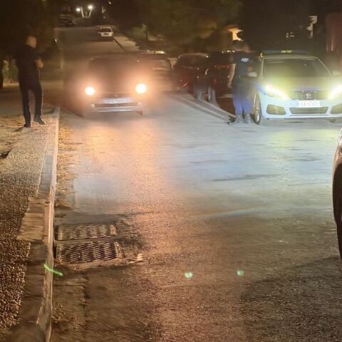 Γιώργος Μαζωνάκης: Η Αστυνομία στο σπίτι του στην Άνω Βούλα 