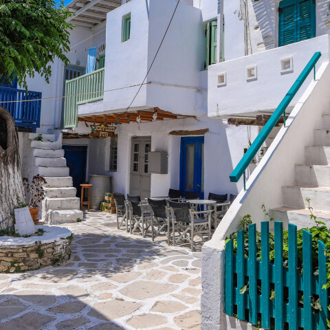 Αντίπαρος