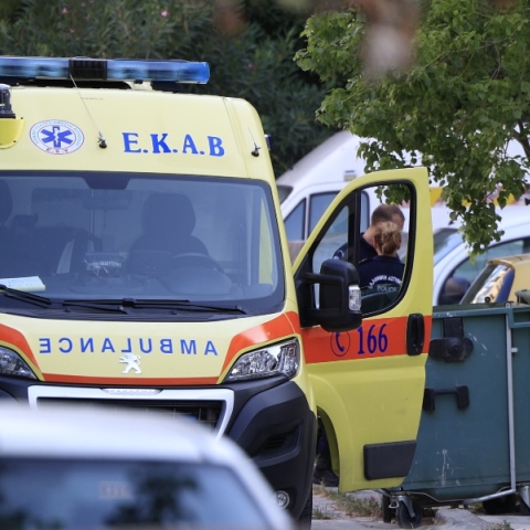 Ηλιούπολη: Σε κρίσιμη κατάσταση η διευθύντρια που υπέστη ανακοπή από πτώση κεραυνού