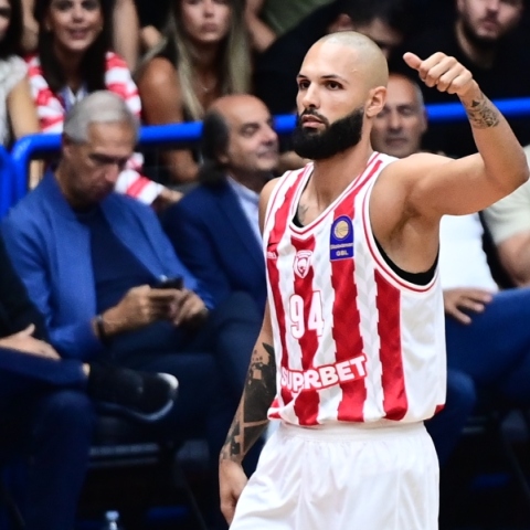 Ολυμπιακός-ΠΑΟΚ 101-96: «Ερυθρόλευκο» το Super Cup μετά από μια απίθανη ματσάρα – 5ο συνεχόμενο για την ομάδα του Μπαρτζώκα