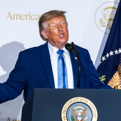Με το America.gov επαναφέρουμε την εξουσία και τον έλεγχο στα χέρια των πολιτών, λέει ο Τραμπ