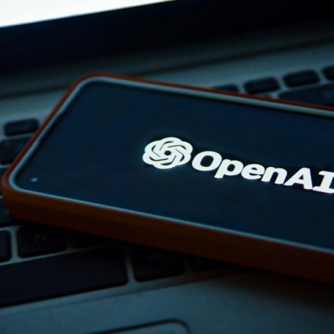 Πρώην ερευνητές της OpenAI την καλούν να μην δημιουργήσει «ακατανόητη» τεχνητή νοημοσύνη